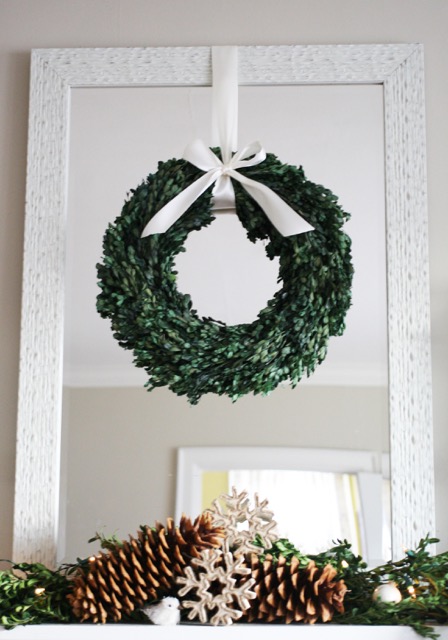 wreath & pinecones-1